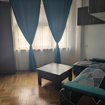Christie'S Central Apartment Bucharest Exterior photo
